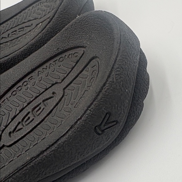 KEEN Waimea Flip Flop Sandals Black Comfort Thong Women’s Size 7 - Picture 10 of 11